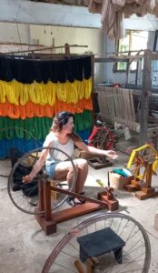 Sooriya Weaving Mills visit - experiencing how to make handloom